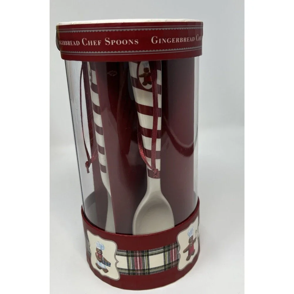 Williams Sonoma Gingerbread Chef Spoons Set of 4 NIB 2009 *READ